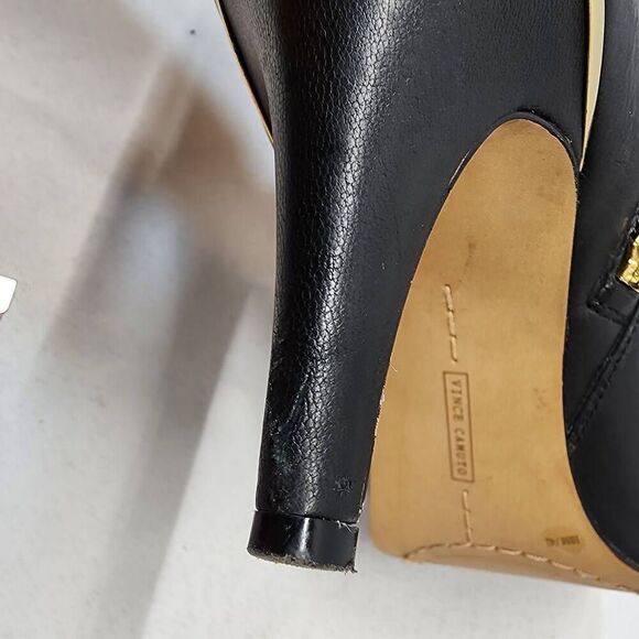 Vince Camuto Vinisha Heeled Bootie Side Zip Black Leather Gold Hardware Ankle 10 - Picture 8 of 9